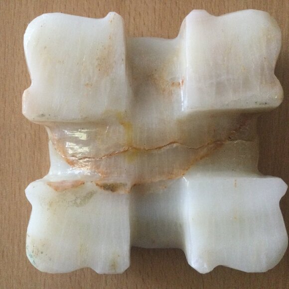 Vintage carved white stone ashtray paper weight lucky happy sheep design cracked - Picture 5 of 5